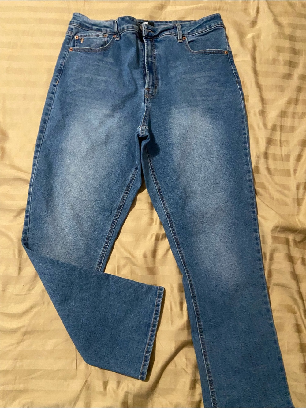 Frye Women's Boyfriend Jeans in Faded Blue Denim